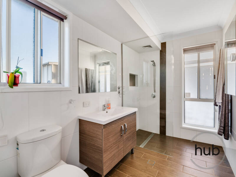 23 Laura Anne Drive, Windaroo, QLD 4207 AUS
