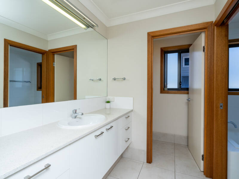 38 Long Island Drive, Windaroo, QLD 4207 AUS