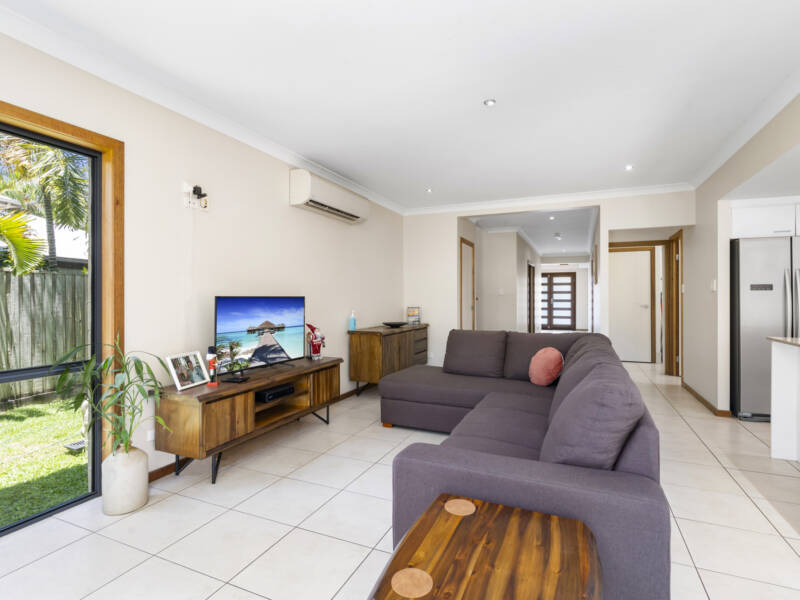 38 Long Island Drive, Windaroo, QLD 4207 AUS