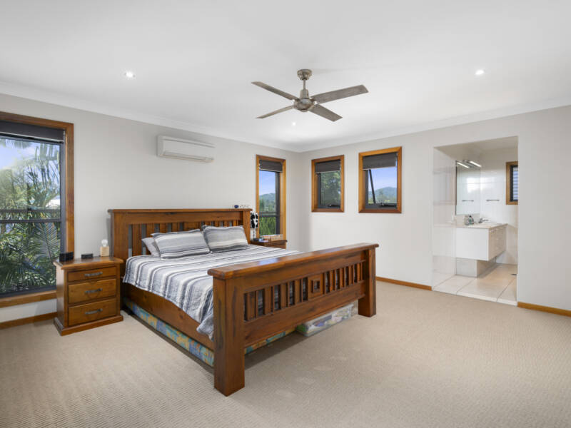 38 Long Island Drive, Windaroo, QLD 4207 AUS