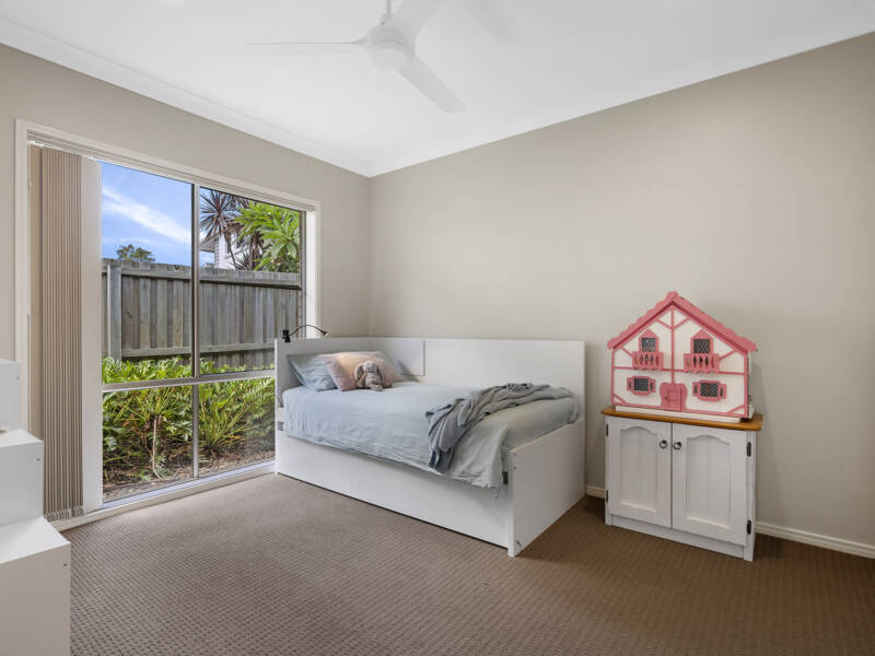 1 Lakeside Court, Windaroo, QLD 4207 AUS