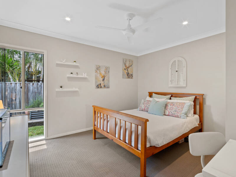 1 Lakeside Court, Windaroo, QLD 4207 AUS