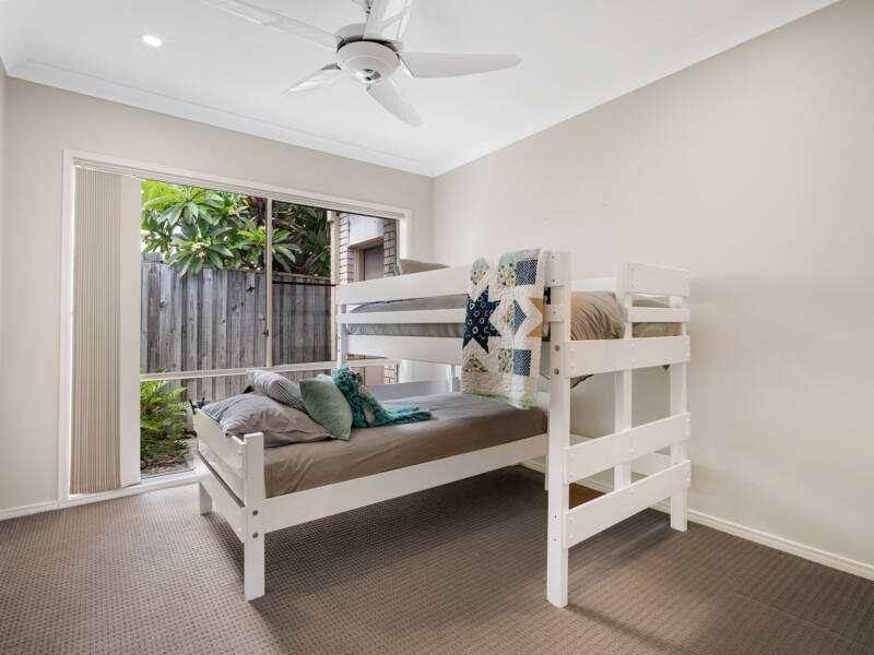 1 Lakeside Court, Windaroo, QLD 4207 AUS