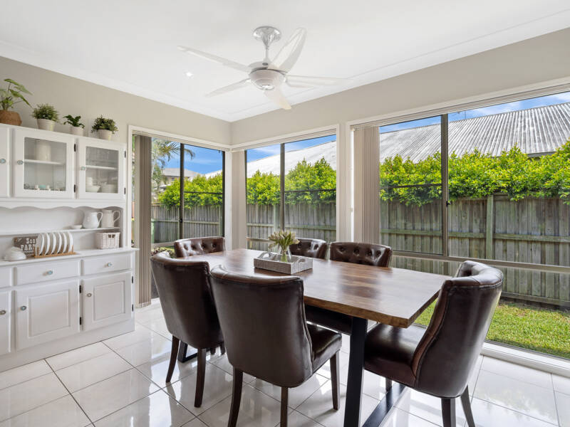 1 Lakeside Court, Windaroo, QLD 4207 AUS