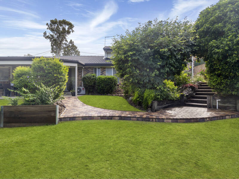 9 Wantana Crescent, Edens Landing, QLD 4207 AUS