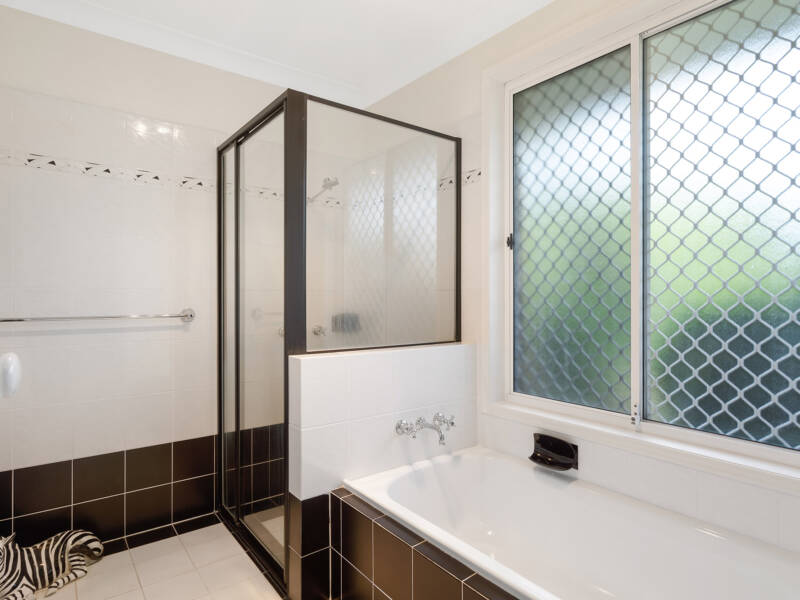 9 Wantana Crescent, Edens Landing, QLD 4207 AUS