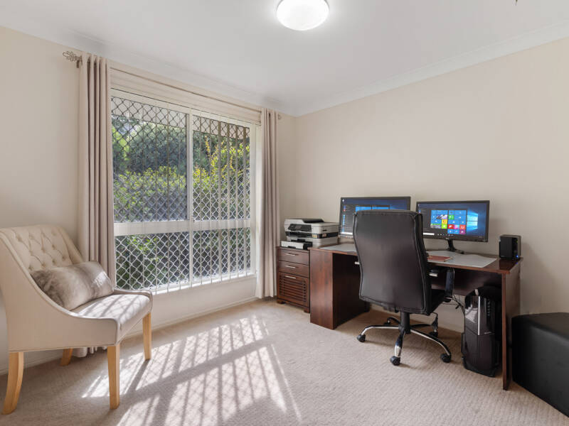9 Wantana Crescent, Edens Landing, QLD 4207 AUS