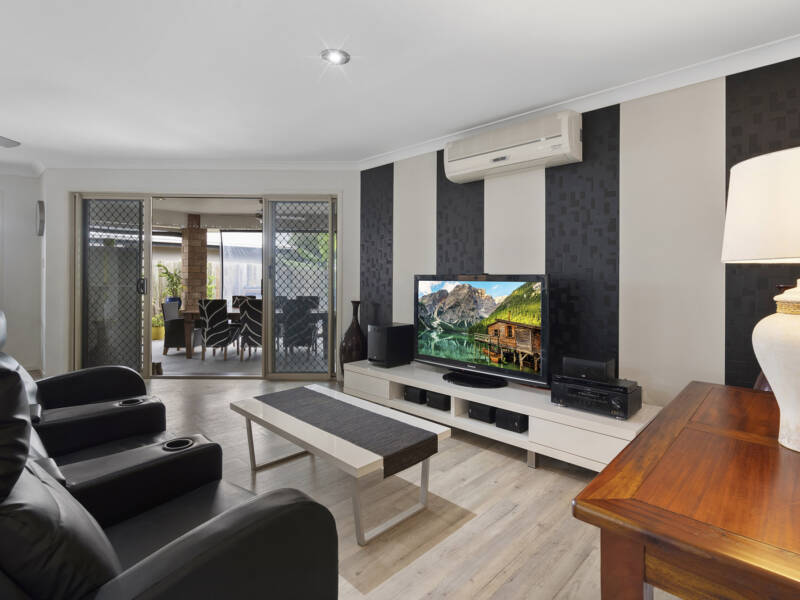 26 Mimi Court, Mount Warren Park, QLD 4207 AUS