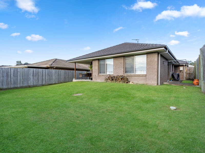 13 Ravensbourne Circuit, Waterford, QLD 4133 AUS