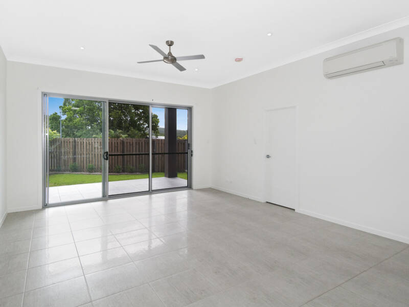11/1-5 Anna Louise Tce, Windaroo, QLD 4207 AUS