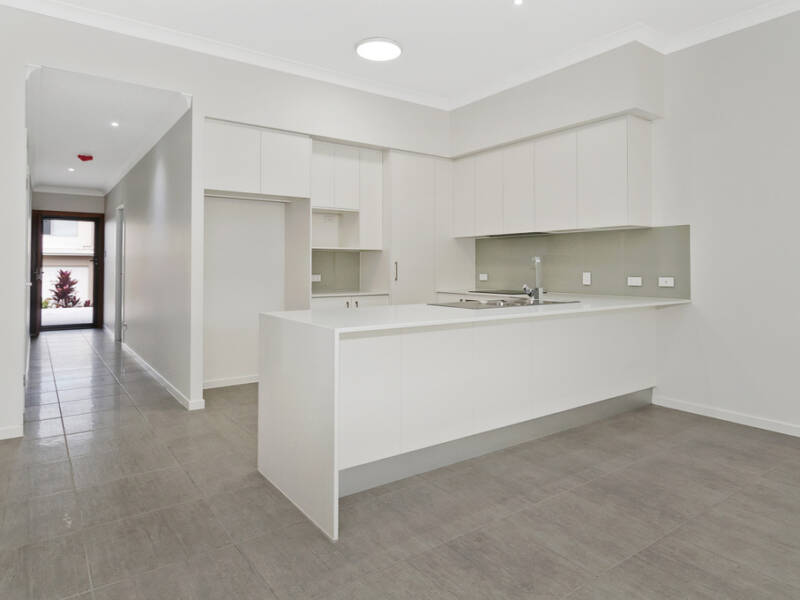 11/1-5 Anna Louise Tce, Windaroo, QLD 4207 AUS