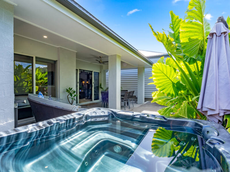4 Windmill Place, Belivah, QLD 4207 AUS
