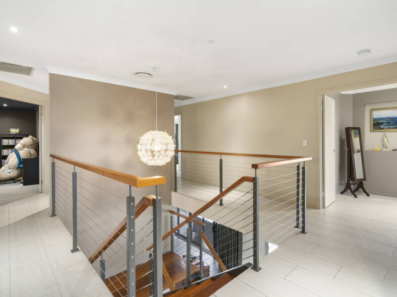 8 Riverside Terrace, Windaroo, QLD 4207 AUS