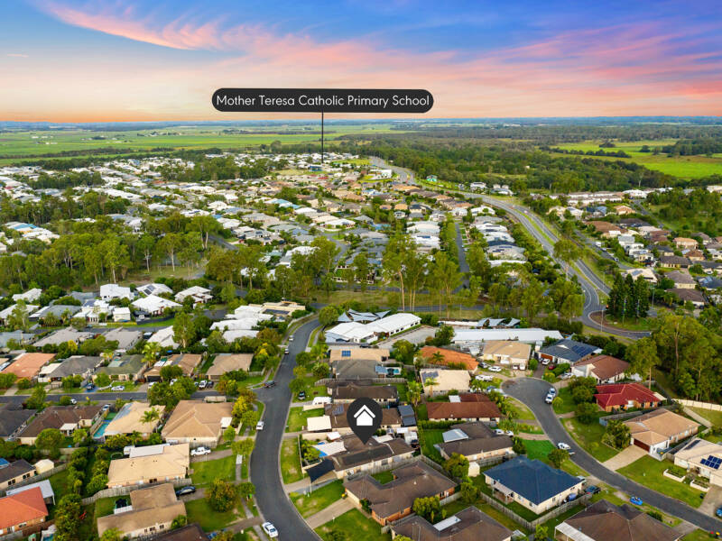 16 Maclagen Street, Ormeau, QLD 4208 AUS