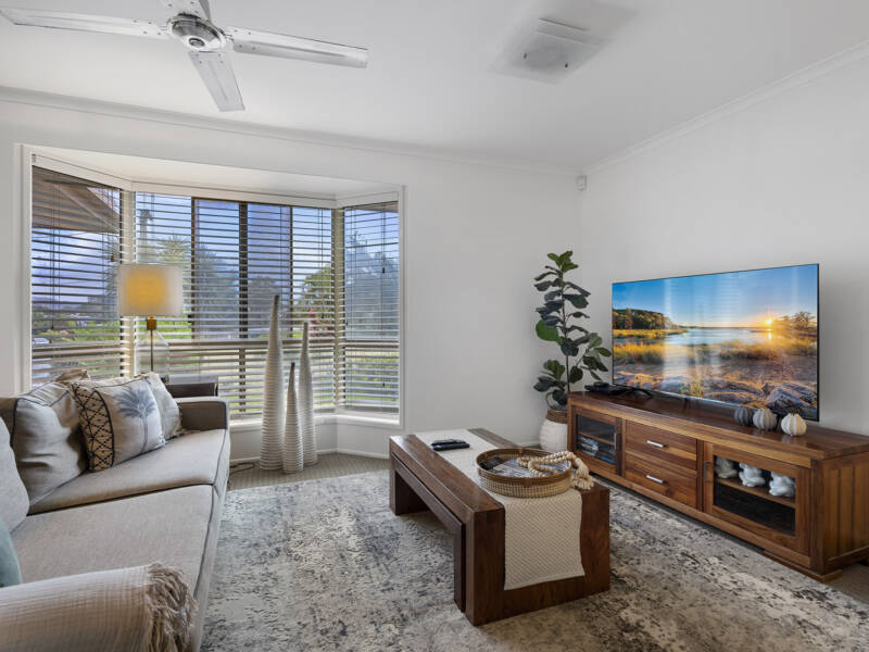 4 Lena Place, Windaroo, QLD 4207 AUS