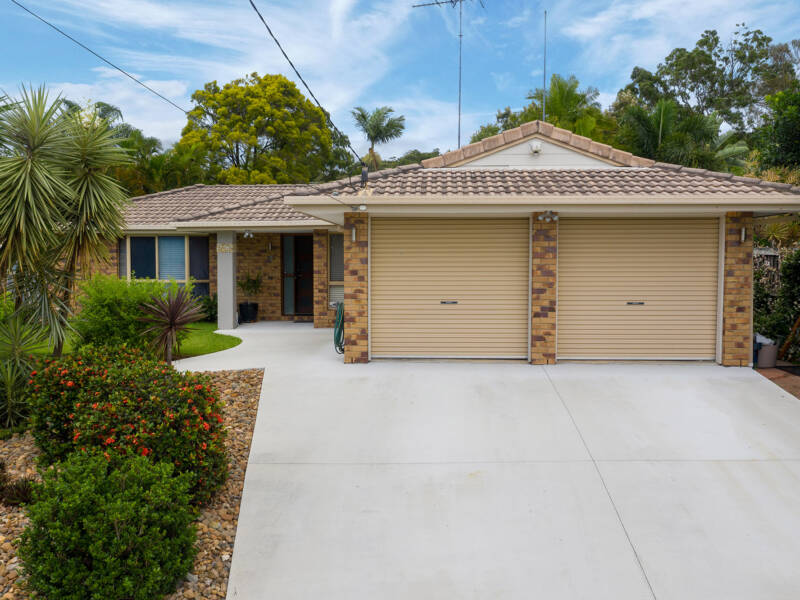 4 Lena Place, Windaroo, QLD 4207 AUS