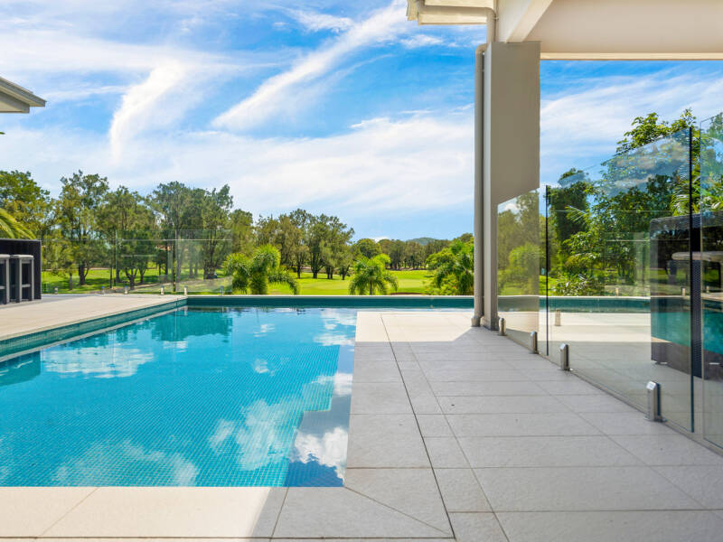18 Pebble Beach Drive, Windaroo, QLD 4207 AUS