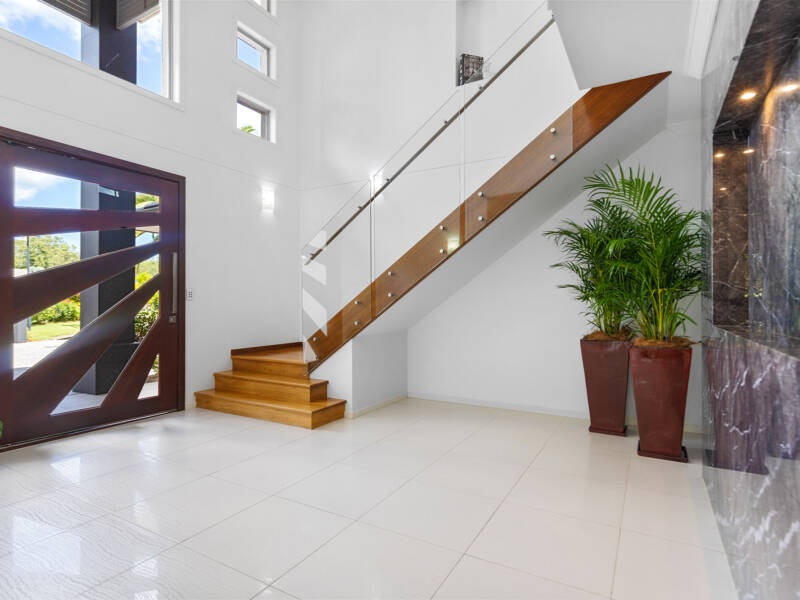 18 Pebble Beach Drive, Windaroo, QLD 4207 AUS