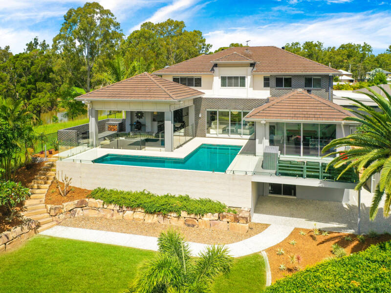 18 Pebble Beach Drive, Windaroo, QLD 4207 AUS