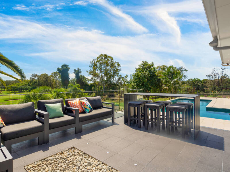 18 Pebble Beach Drive, Windaroo, QLD 4207 AUS