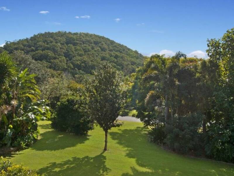 1 - 3 Bahrview Drive, Bahrs Scrub, QLD 4207 AUS
