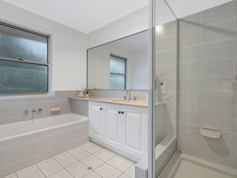 54 Peachey Road, Ormeau, QLD 4208 AUS
