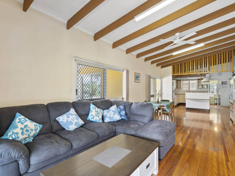 70 Barcelona Terrace, Russell Island, QLD 4184 AUS