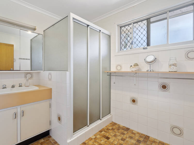 70 Barcelona Terrace, Russell Island, QLD 4184 AUS