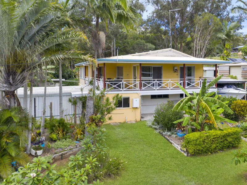 70 Barcelona Terrace, Russell Island, QLD 4184 AUS