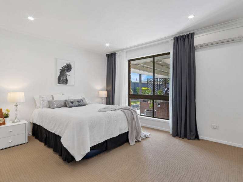 11 Robert Stanley Drive, Mount Warren Park, QLD 4207 AUS