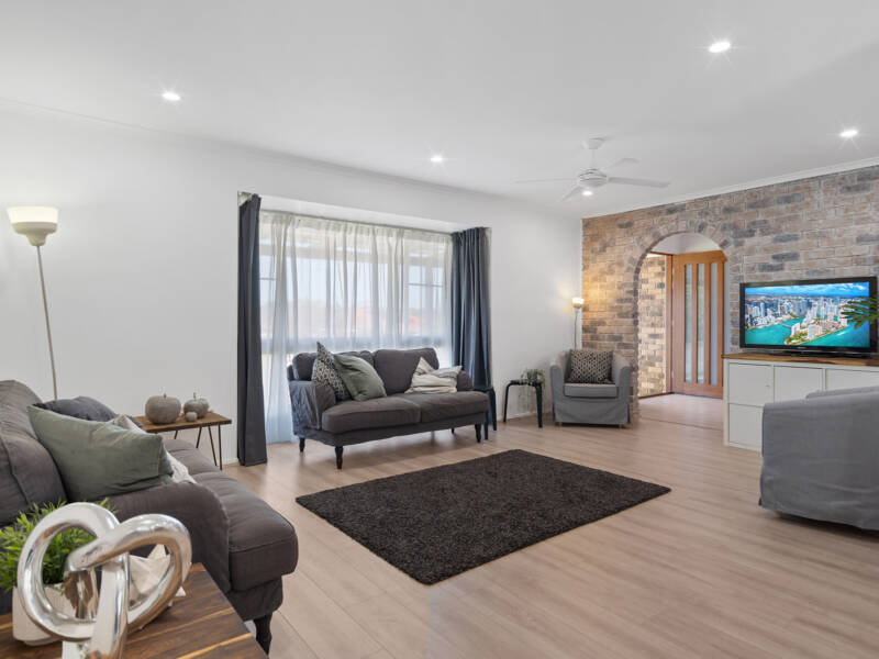 11 Robert Stanley Drive, Mount Warren Park, QLD 4207 AUS