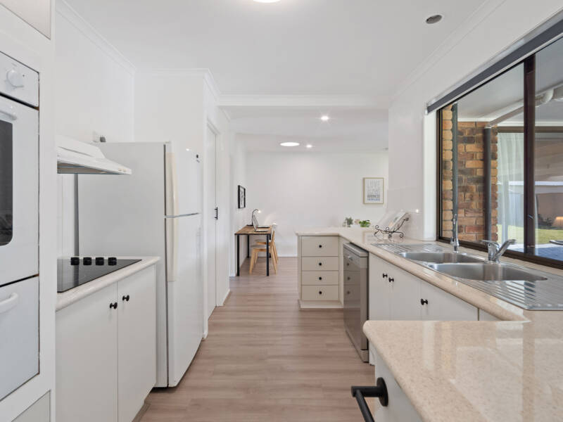 11 Robert Stanley Drive, Mount Warren Park, QLD 4207 AUS