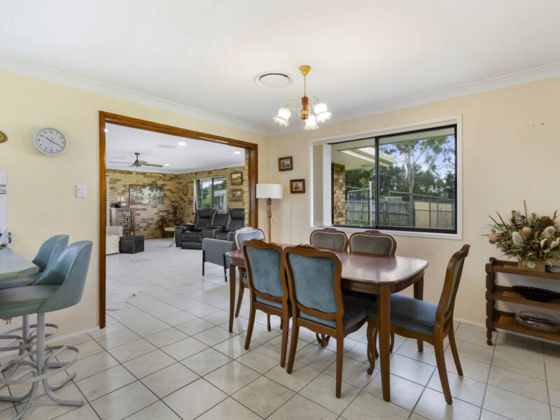 5 Brauer Court, Mount Warren Park, QLD 4207 AUS