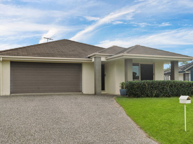 12 Stoneleigh Way, Holmview, QLD 4207 AUS