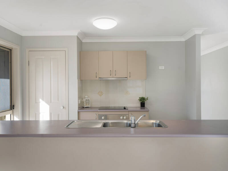 12 Stoneleigh Way, Holmview, QLD 4207 AUS