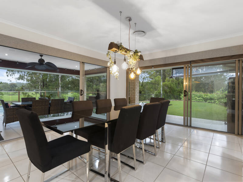 34 Pebble Beach Drive, Windaroo, QLD 4207 AUS