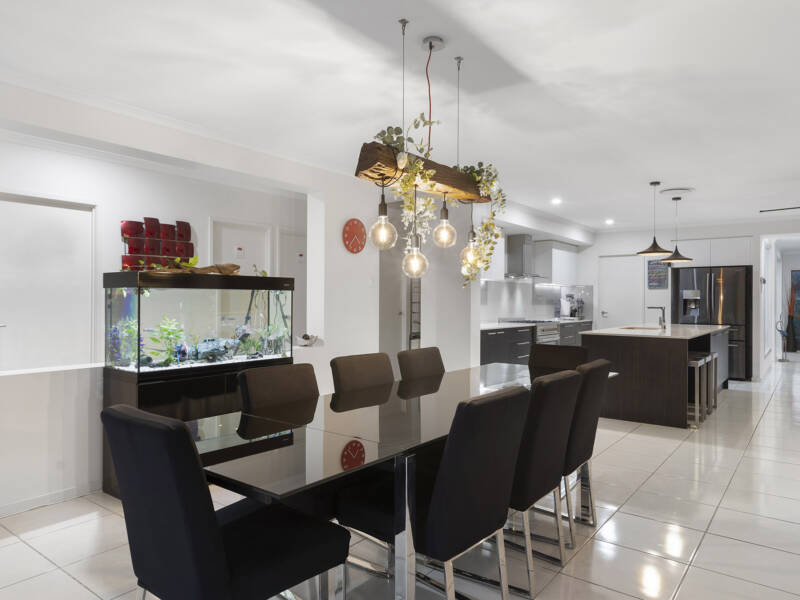 34 Pebble Beach Drive, Windaroo, QLD 4207 AUS