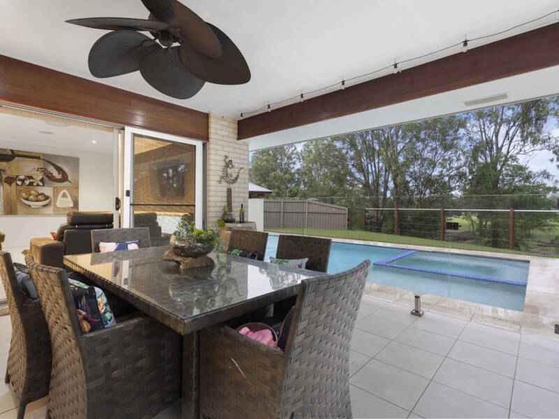34 Pebble Beach Drive, Windaroo, QLD 4207 AUS