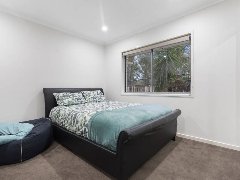 34 Pebble Beach Drive, Windaroo, QLD 4207 AUS