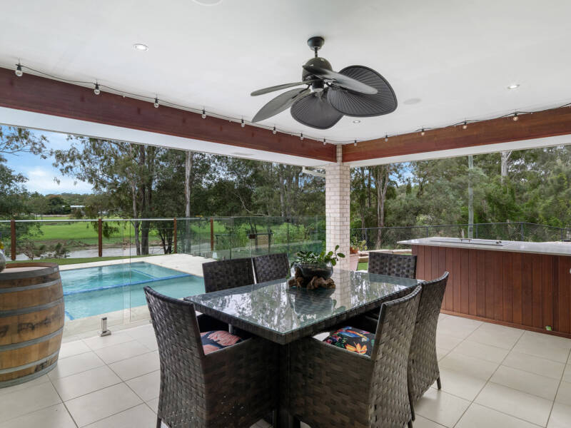 34 Pebble Beach Drive, Windaroo, QLD 4207 AUS