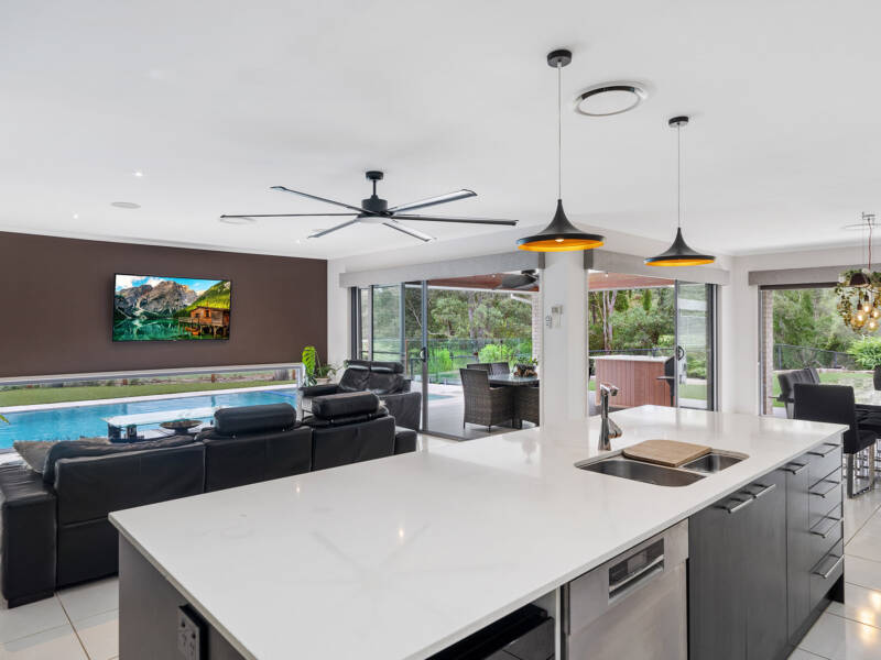 34 Pebble Beach Drive, Windaroo, QLD 4207 AUS