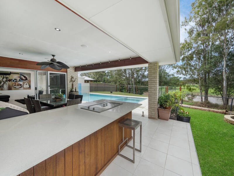 34 Pebble Beach Drive, Windaroo, QLD 4207 AUS