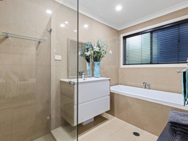 8 Spiro Court, Mount Warren Park, QLD 4207 AUS