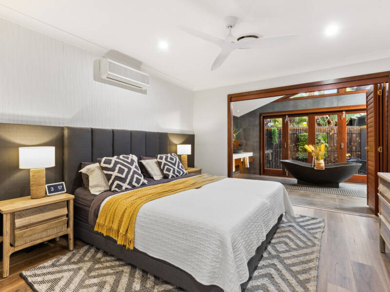 8 Spiro Court, Mount Warren Park, QLD 4207 AUS