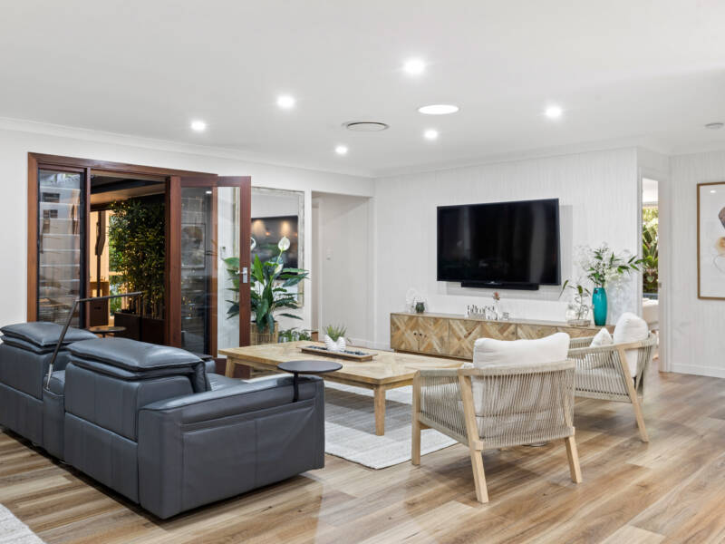 8 Spiro Court, Mount Warren Park, QLD 4207 AUS