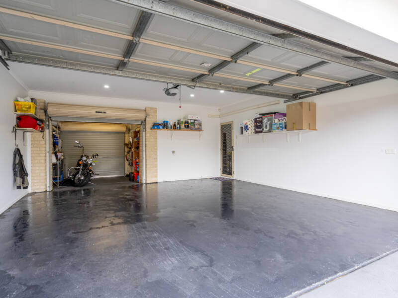 16 Riverside Terrace, Windaroo, QLD 4207 AUS