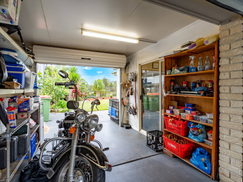 16 Riverside Terrace, Windaroo, QLD 4207 AUS