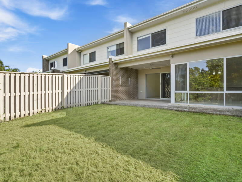 6/1-5 Anna Louise Terrace, Windaroo, QLD 4207 AUS