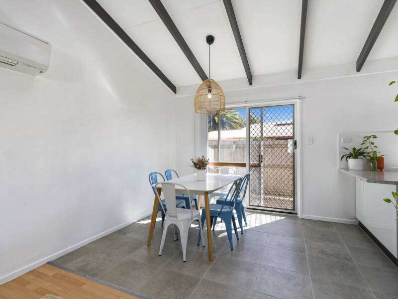 31 Rochester Drive, Mount Warren Park, QLD 4207 AUS