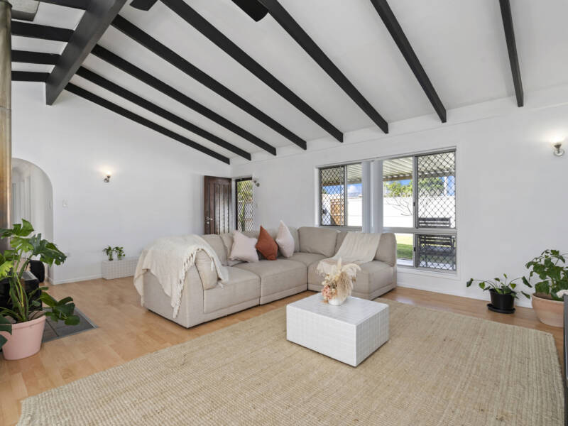 31 Rochester Drive, Mount Warren Park, QLD 4207 AUS